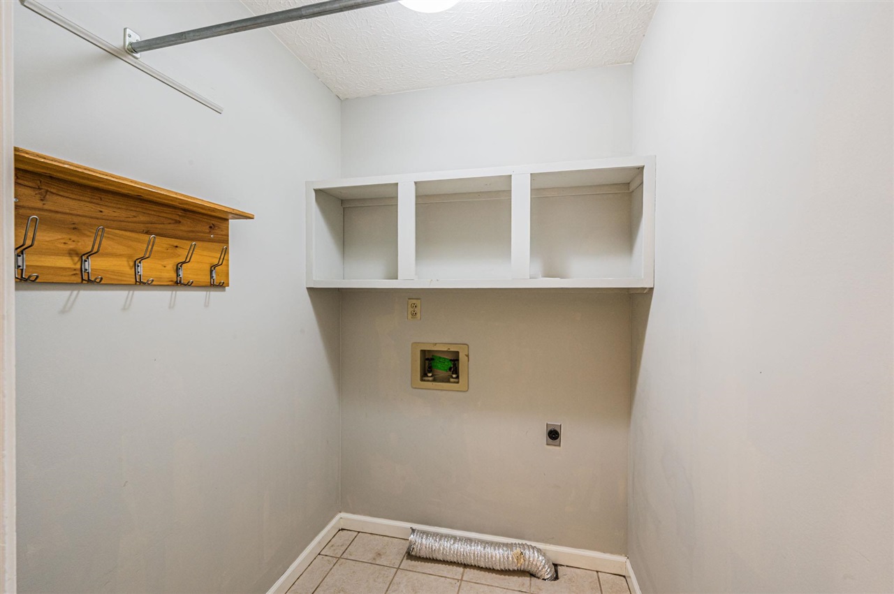 2908 Carriage Hill Drive Property Photo 15