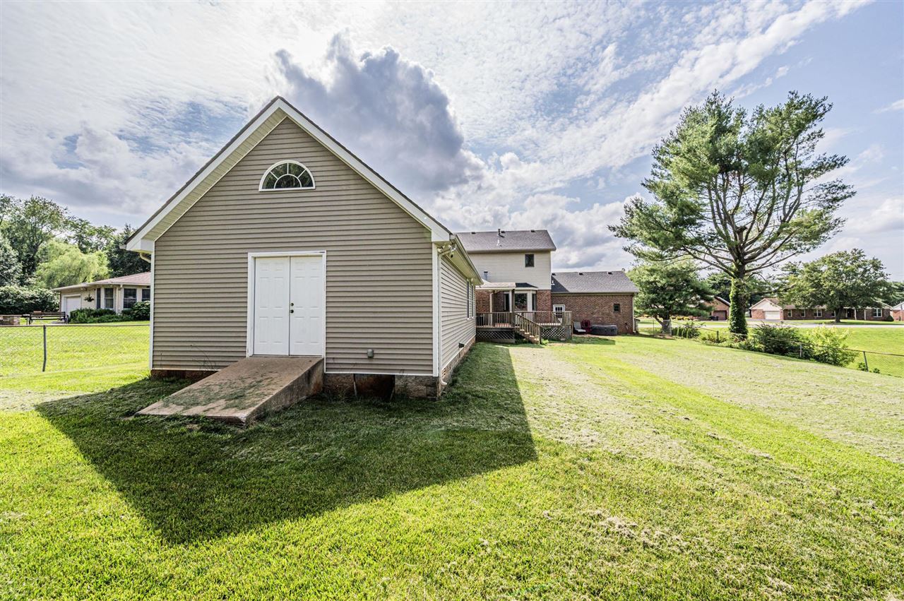 2908 Carriage Hill Drive Property Photo 42