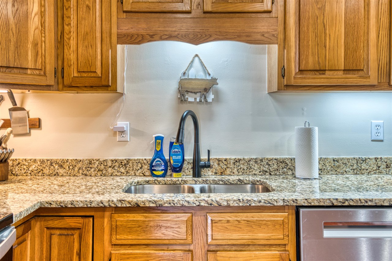 160 H R Whitlock Road Property Photo 8