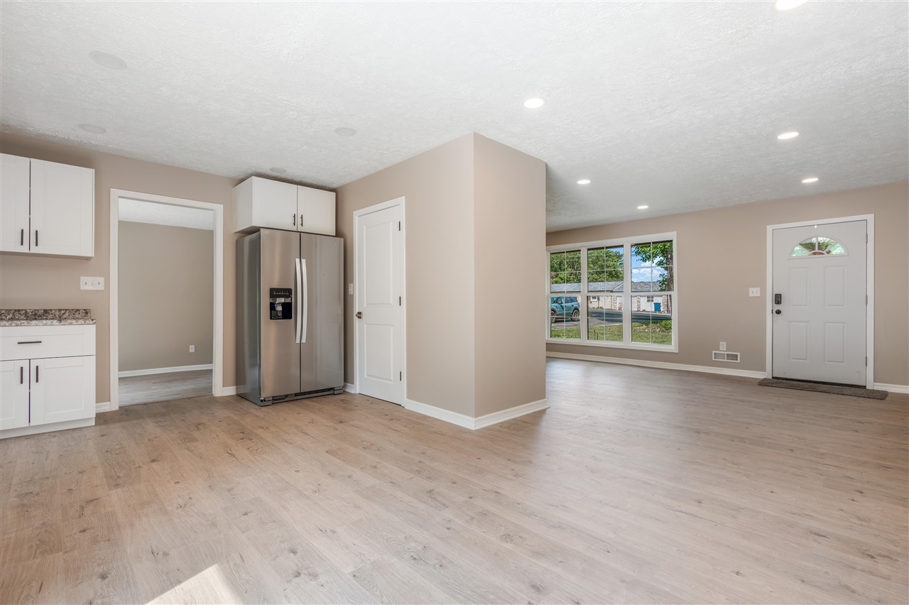670 Clark Circle Property Photo 12