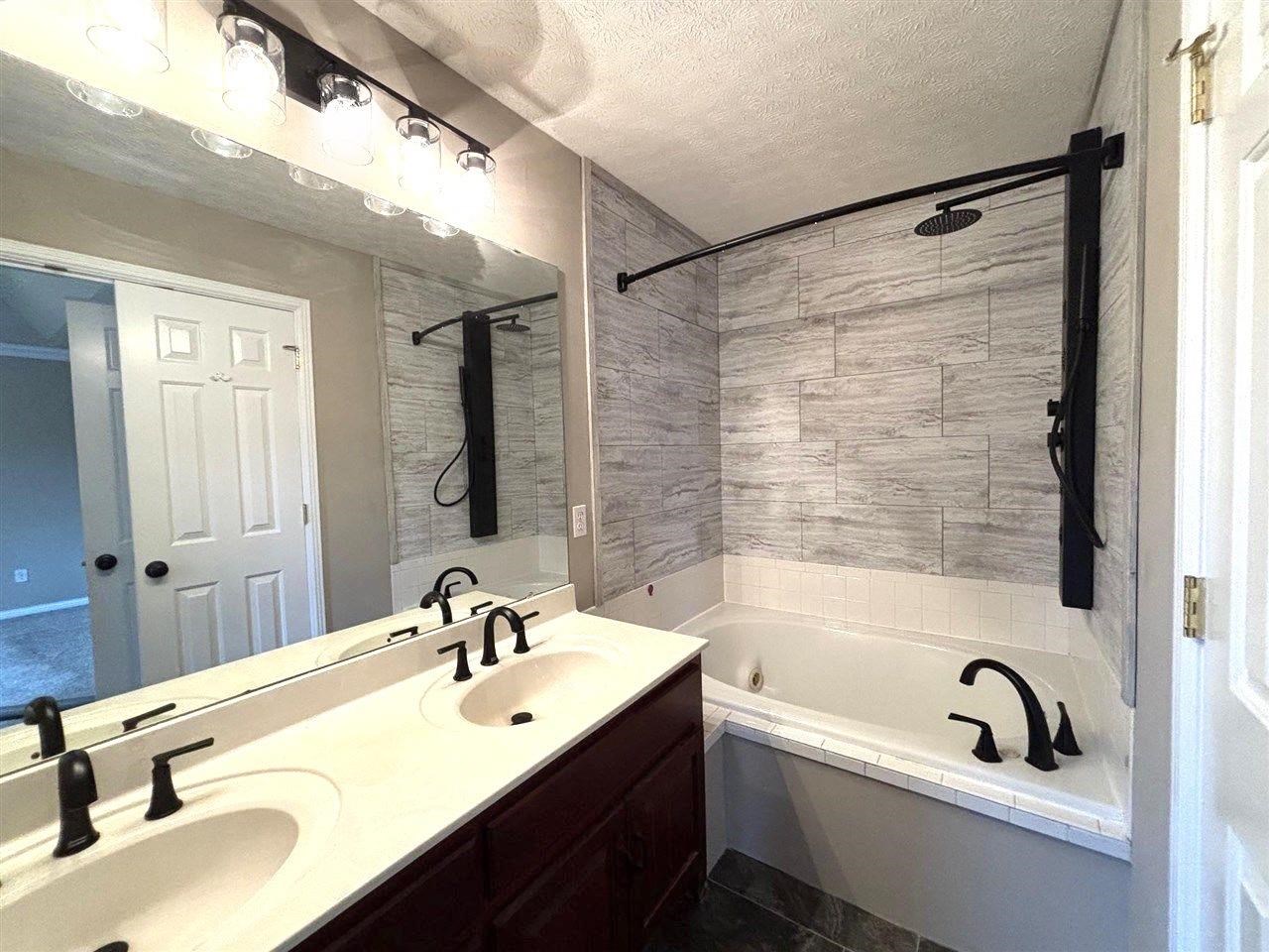 1524 Wind Ridge Avenue Property Photo 9