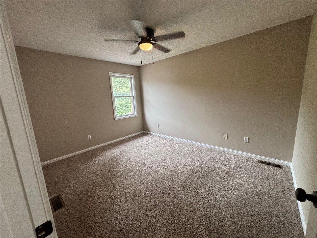 1524 Wind Ridge Avenue Property Photo 10
