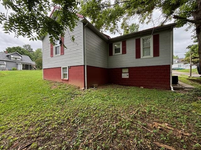 106 E 4th Avenue Property Photo 3
