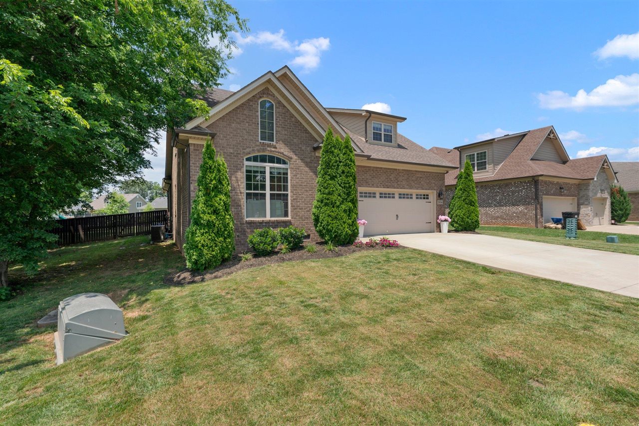 2934 Pennyroyal Lane Property Photo 3