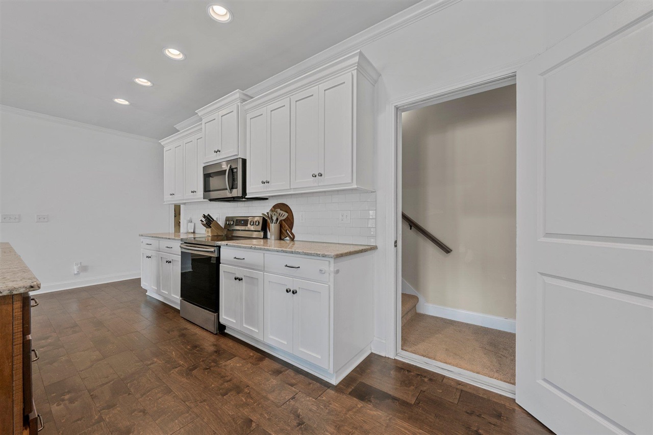 2934 Pennyroyal Lane Property Photo 13