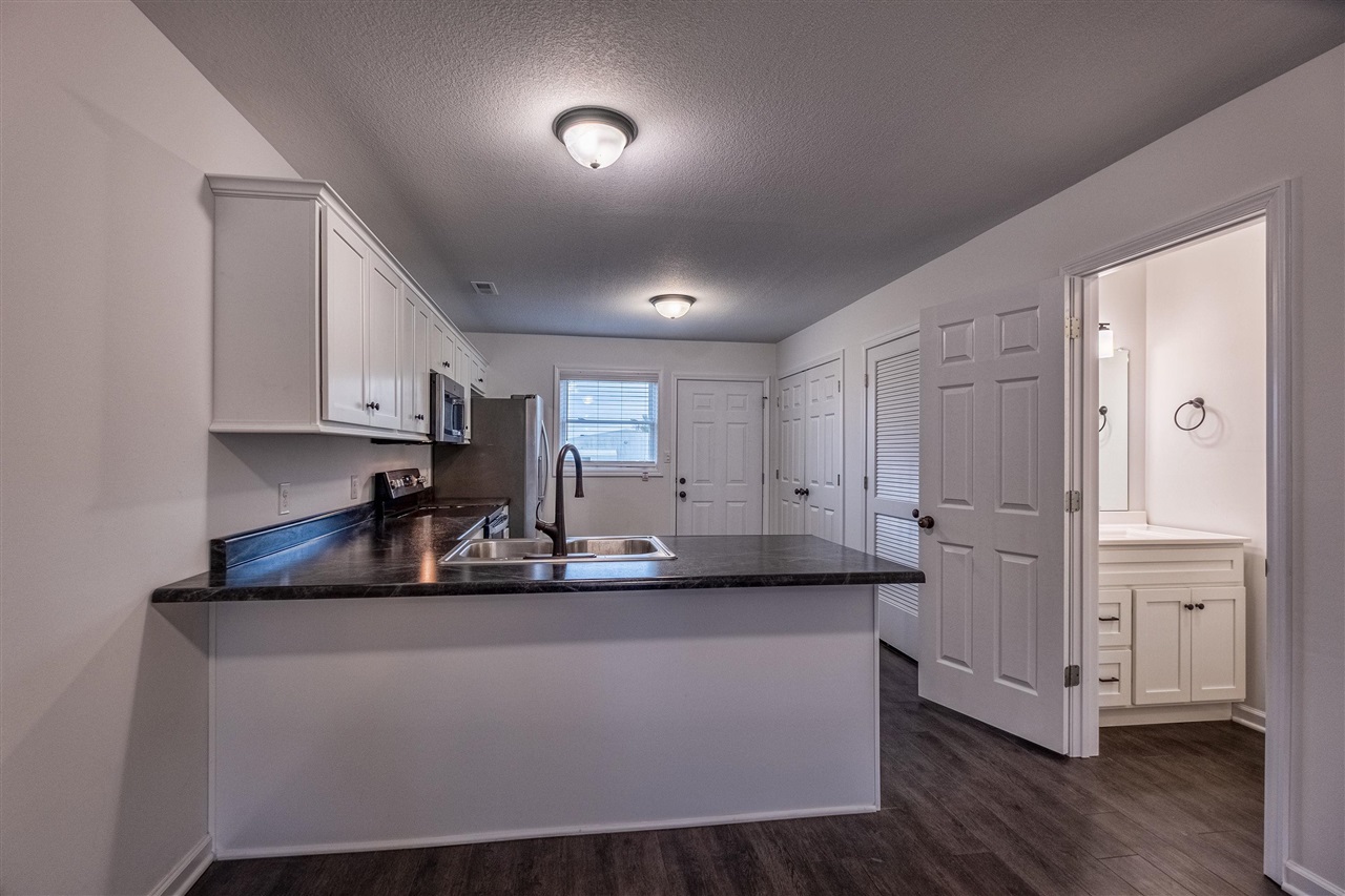 100 Commerce Street Property Photo 6