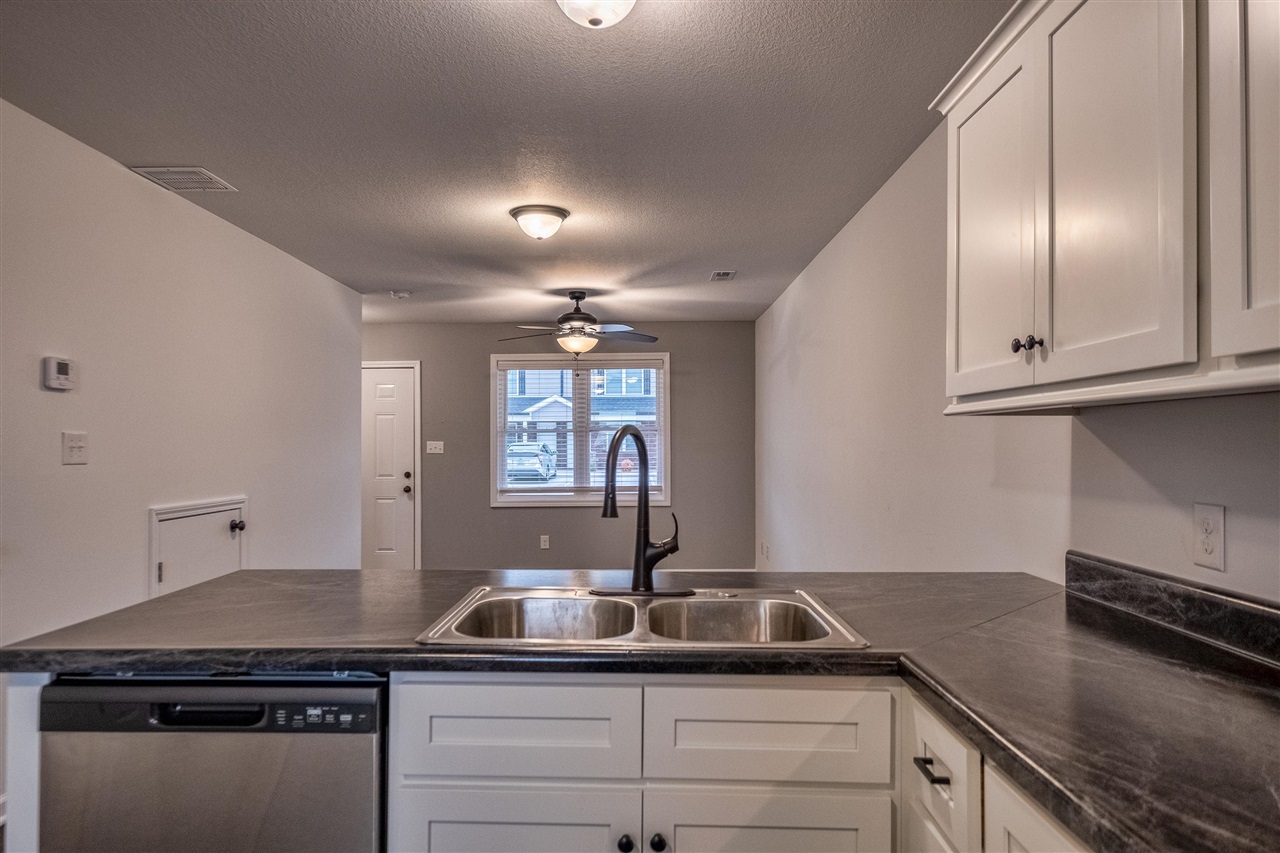 100 Commerce Street Property Photo 8