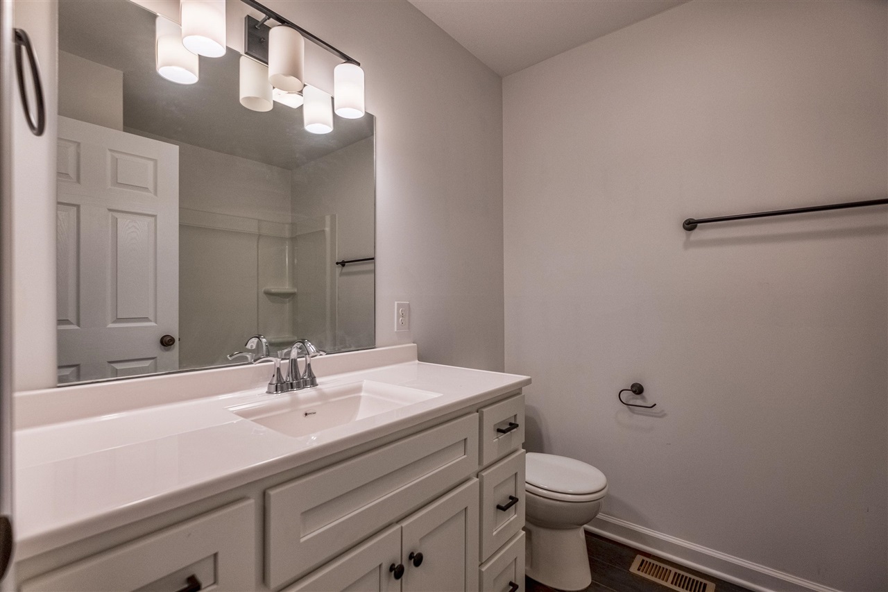 100 Commerce Street Property Photo 16