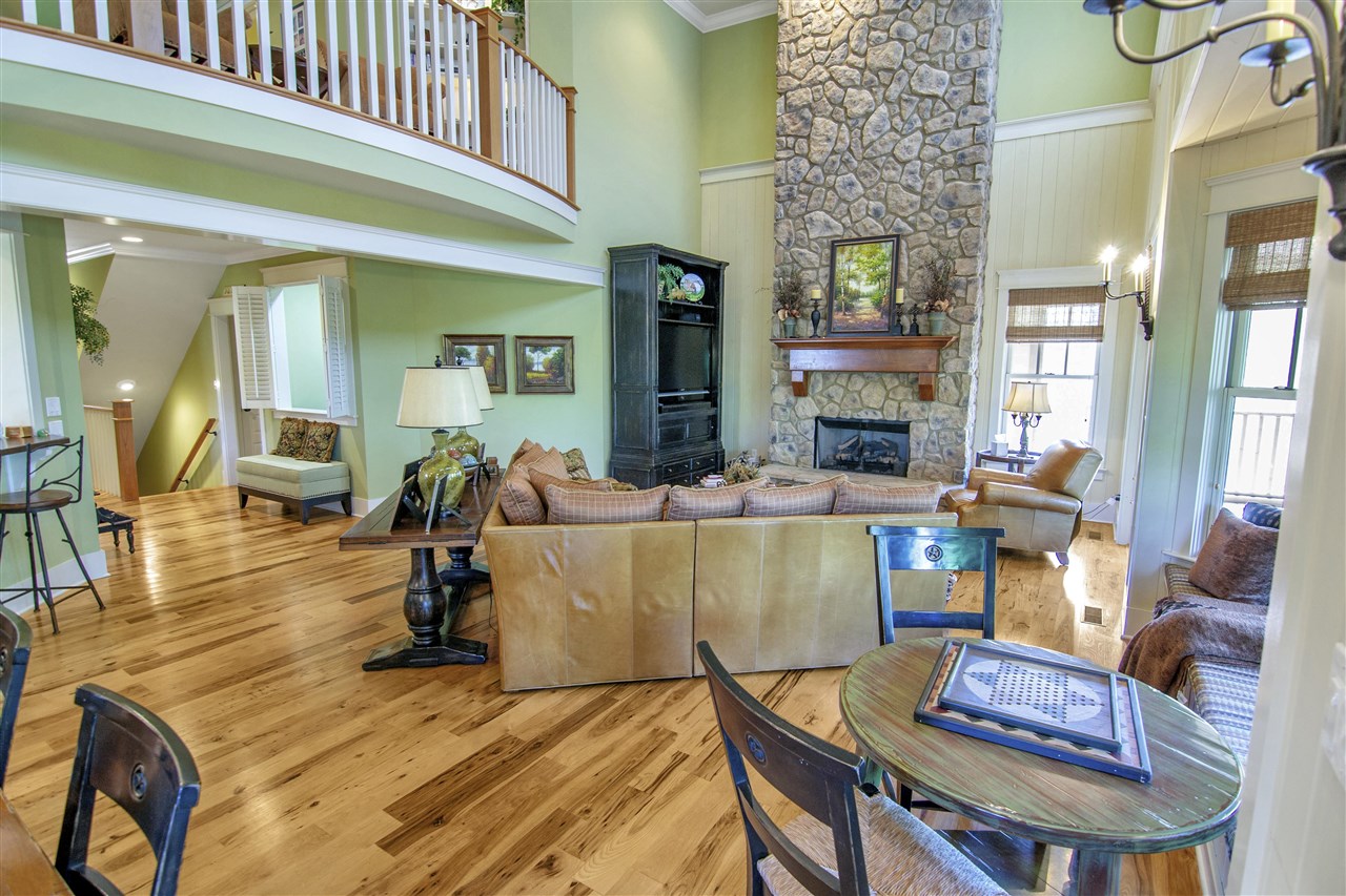 272 Eagle Point Drive Property Photo 6