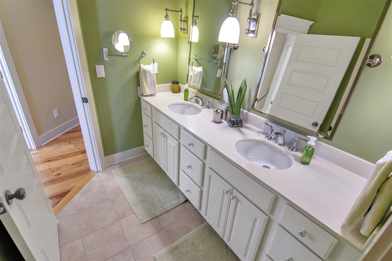 272 Eagle Point Drive Property Photo 39