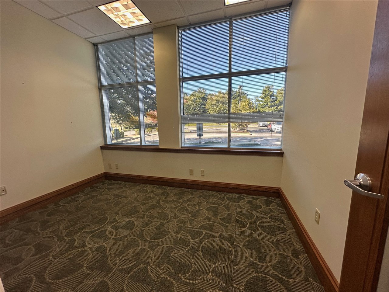 1690 Ring Road Property Photo 7