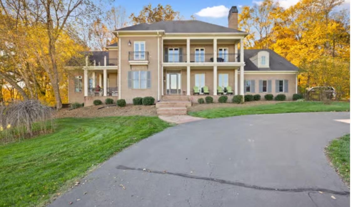 8425 Cemetery Road Property Photo 1