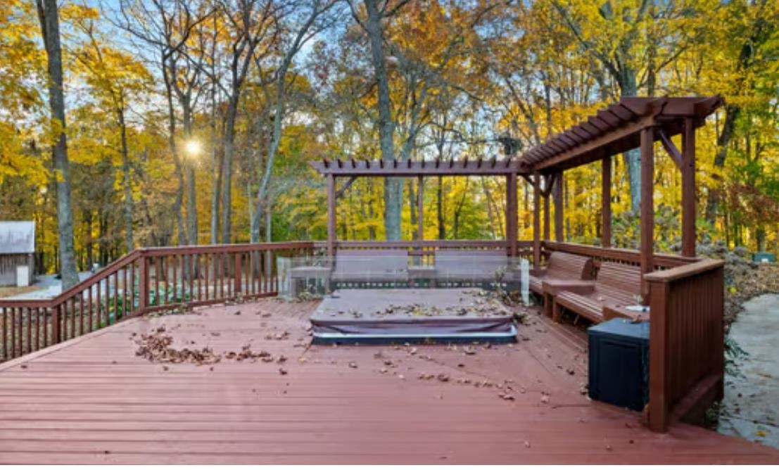 8425 Cemetery Road Property Photo 11