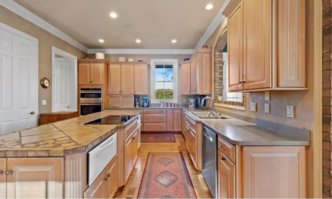 8425 Cemetery Road Property Photo 21