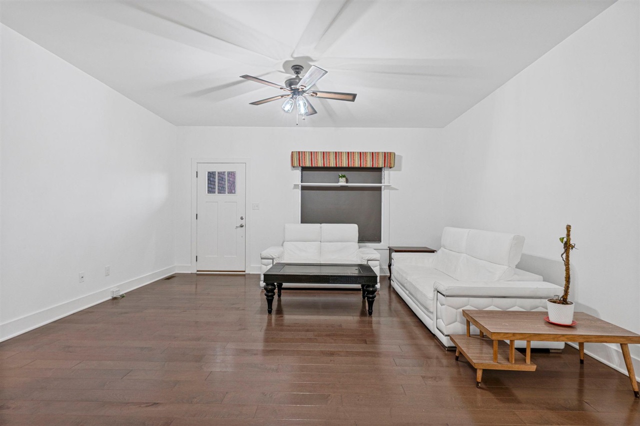 4182 Beechwood Lane Property Photo 9