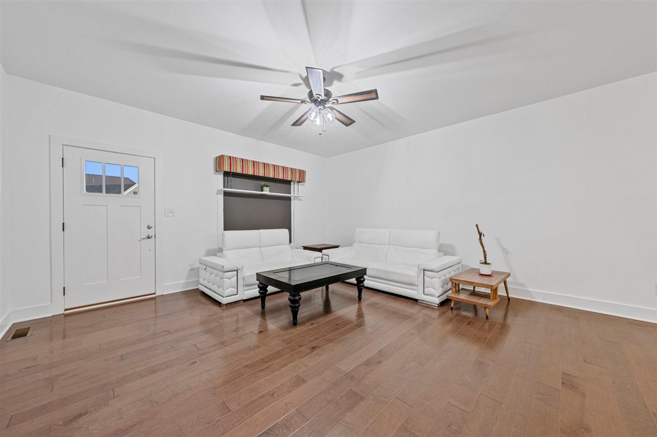 4182 Beechwood Lane Property Photo 10