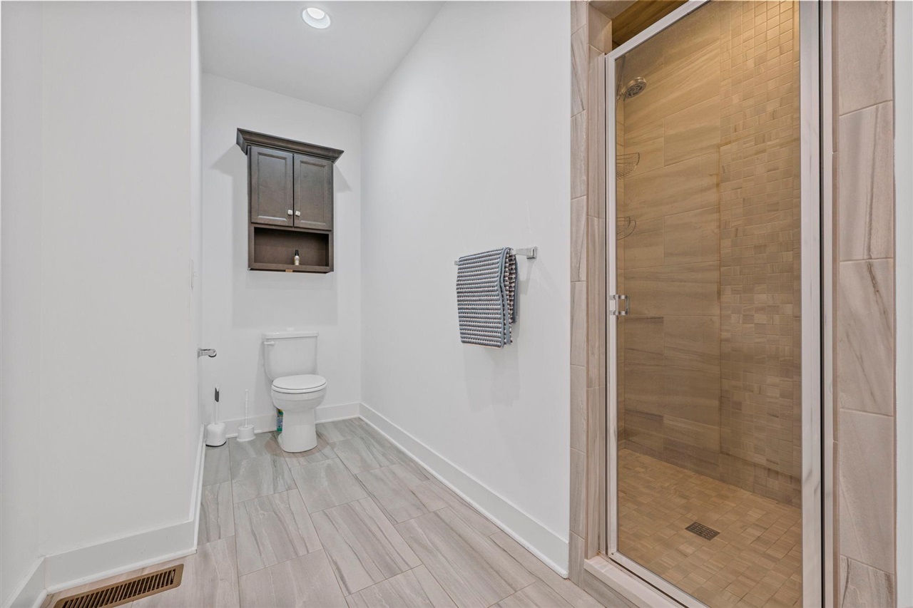 4182 Beechwood Lane Property Photo 15