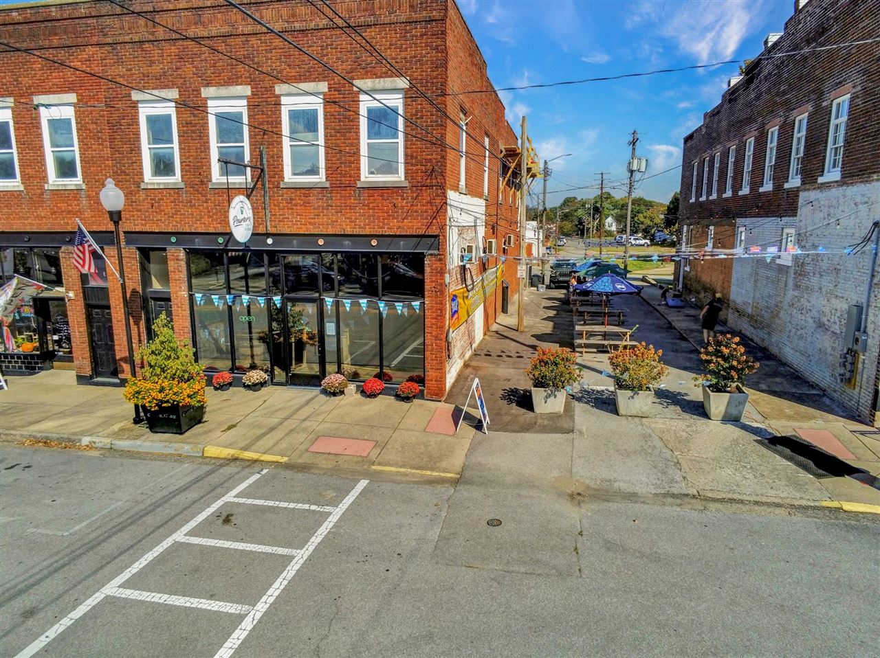 105 Broadway Street Property Photo 1