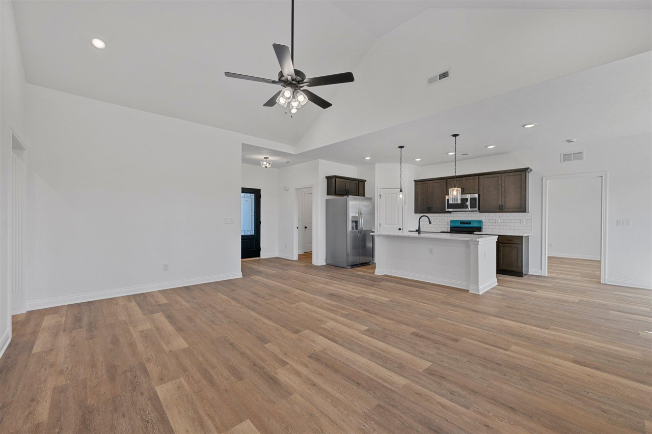 8740 Merrill Circle Property Photo 6