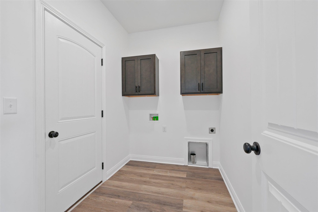 8740 Merrill Circle Property Photo 11