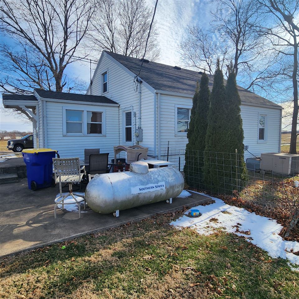 1714 Witt Road Property Photo 1