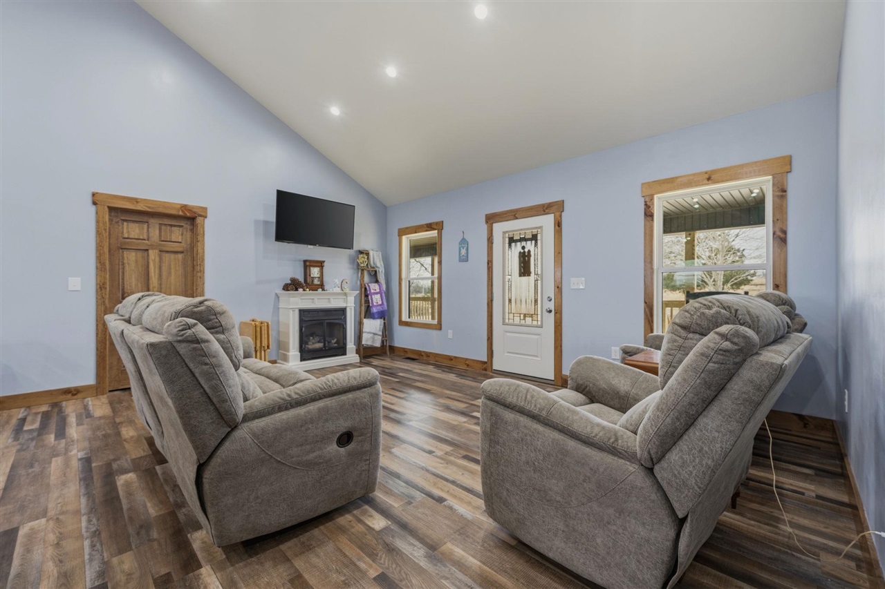 1775 Dimple Road Property Photo 3