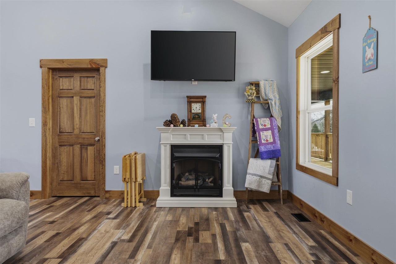 1775 Dimple Road Property Photo 4