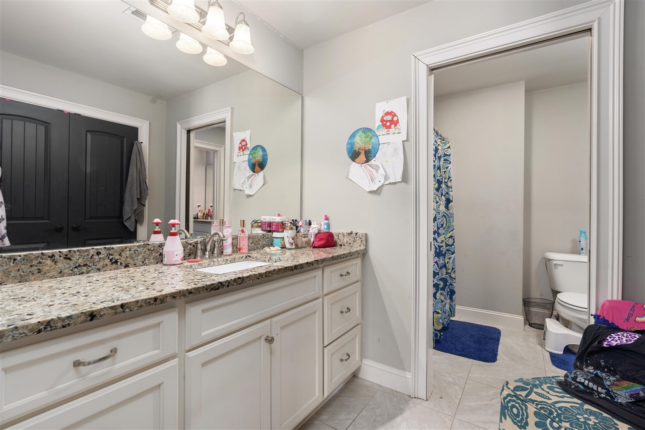 8634 Pebblestone Lane Property Photo 16