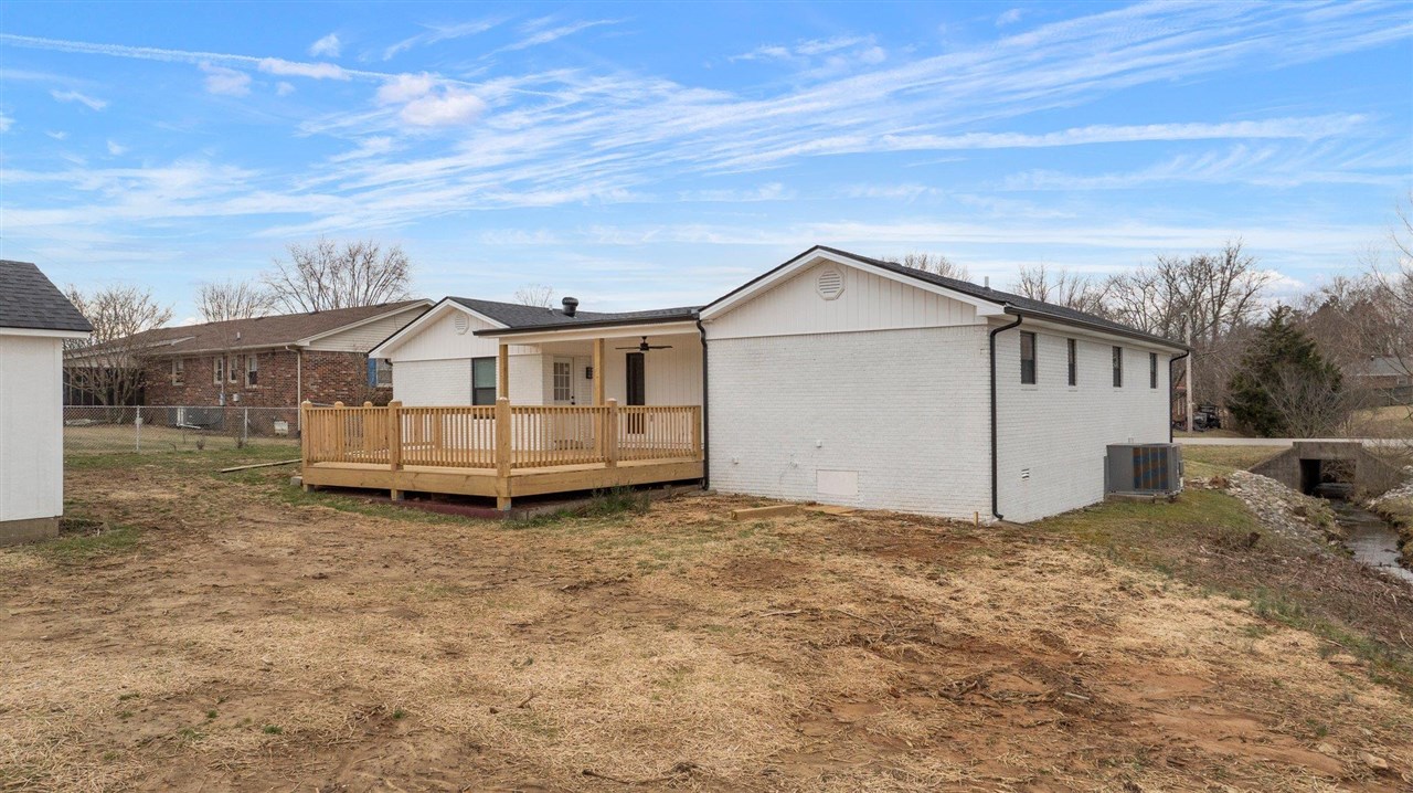 108 Sandwood Drive Property Photo 10