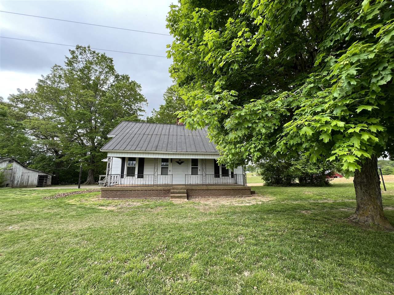 333 Smith Rd Property Photo 1