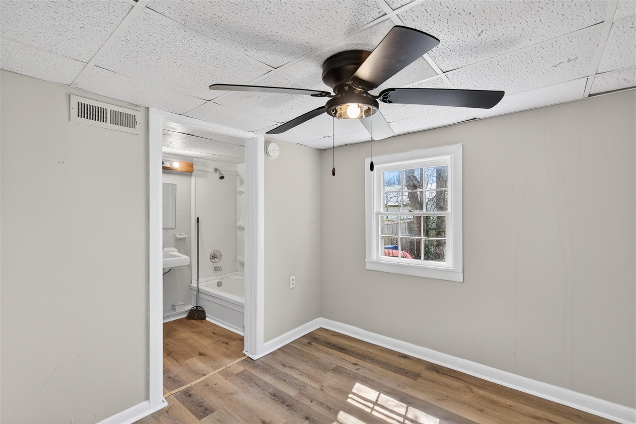 410 Bowen Avenue Property Photo 10