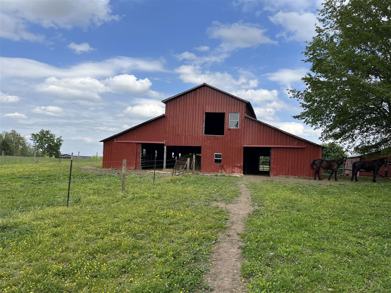 4305 Hydro Pondsville Road Property Photo 1