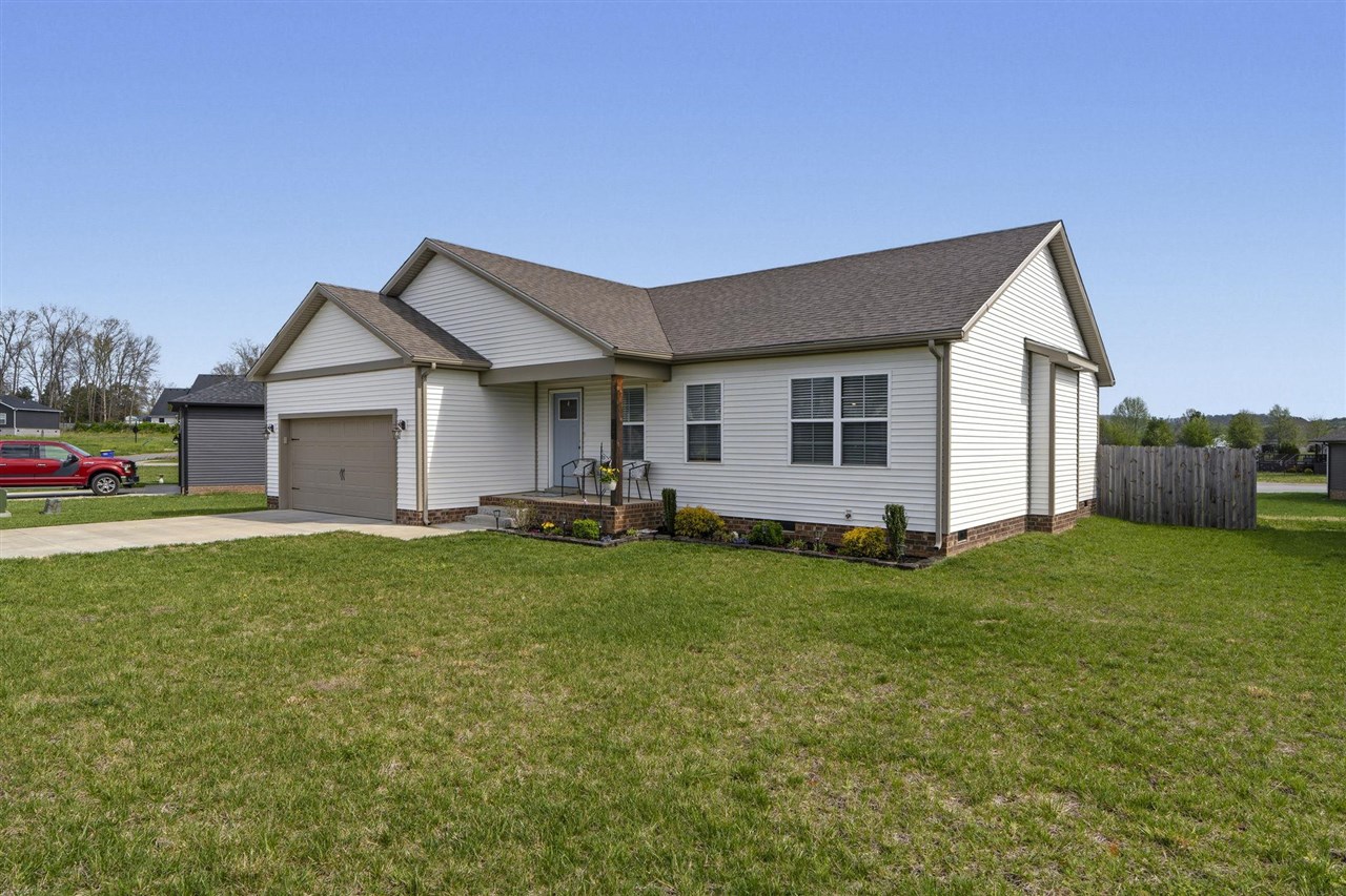 3064 Laredo Drive Property Photo 1