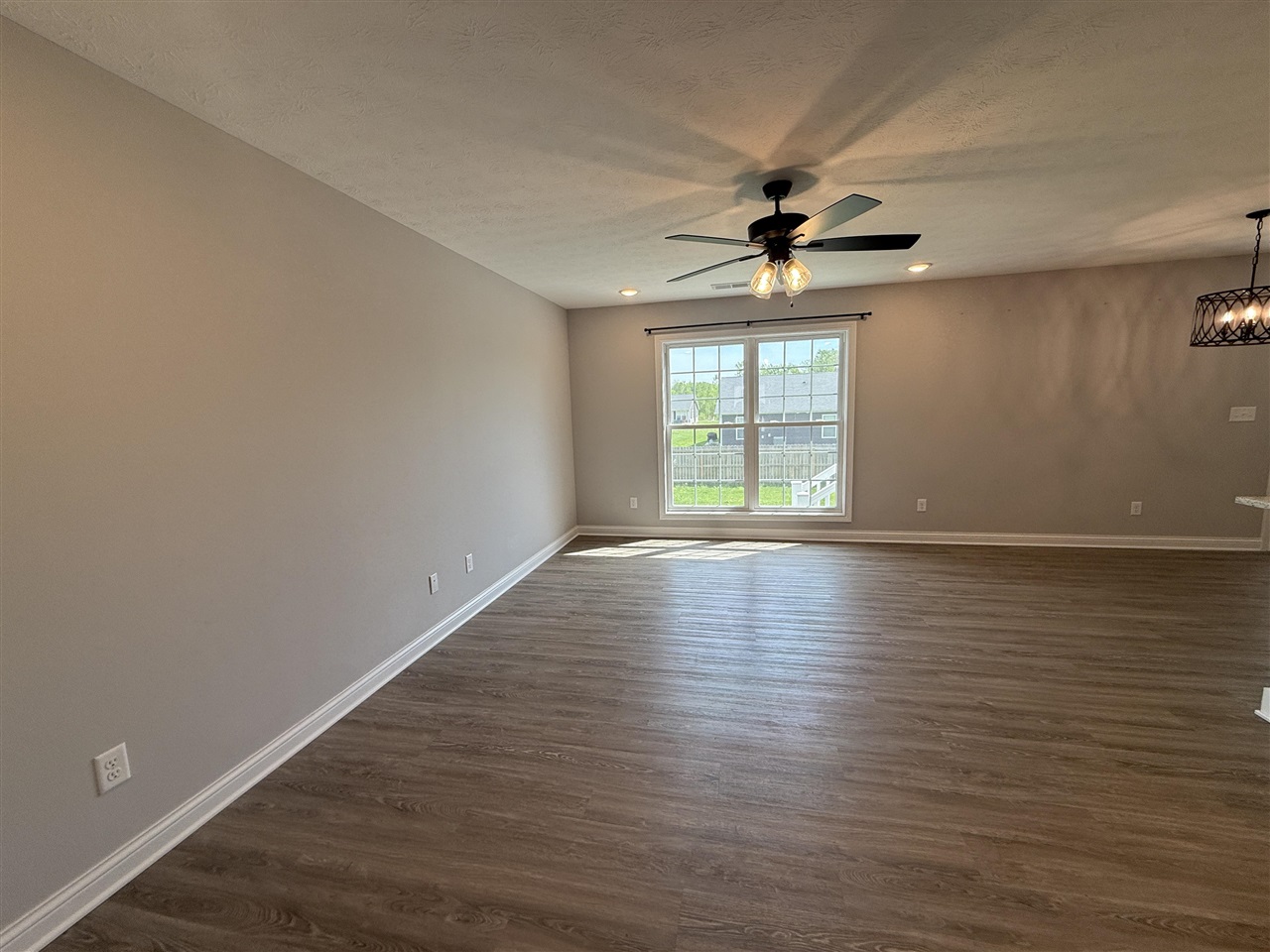 413 Sandy Circle Property Photo 15