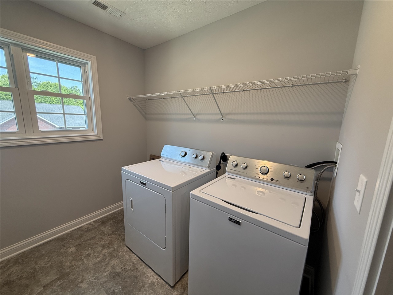 413 Sandy Circle Property Photo 39