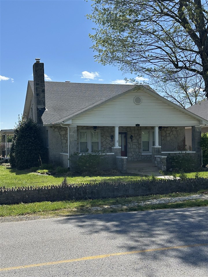 765 Moorman Lane Property Photo 1