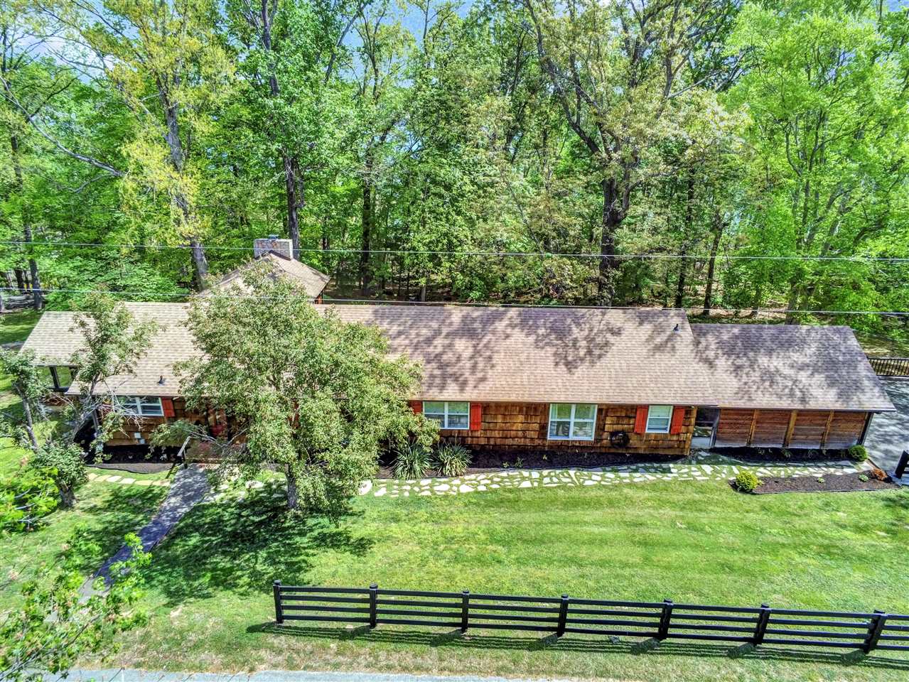 131 Lakeside Drive Property Photo 1