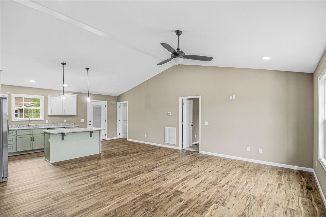 274 Countryside Drive Property Photo 6