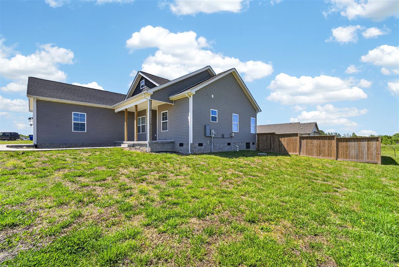 147 Greenbriar Lane Property Photo 3