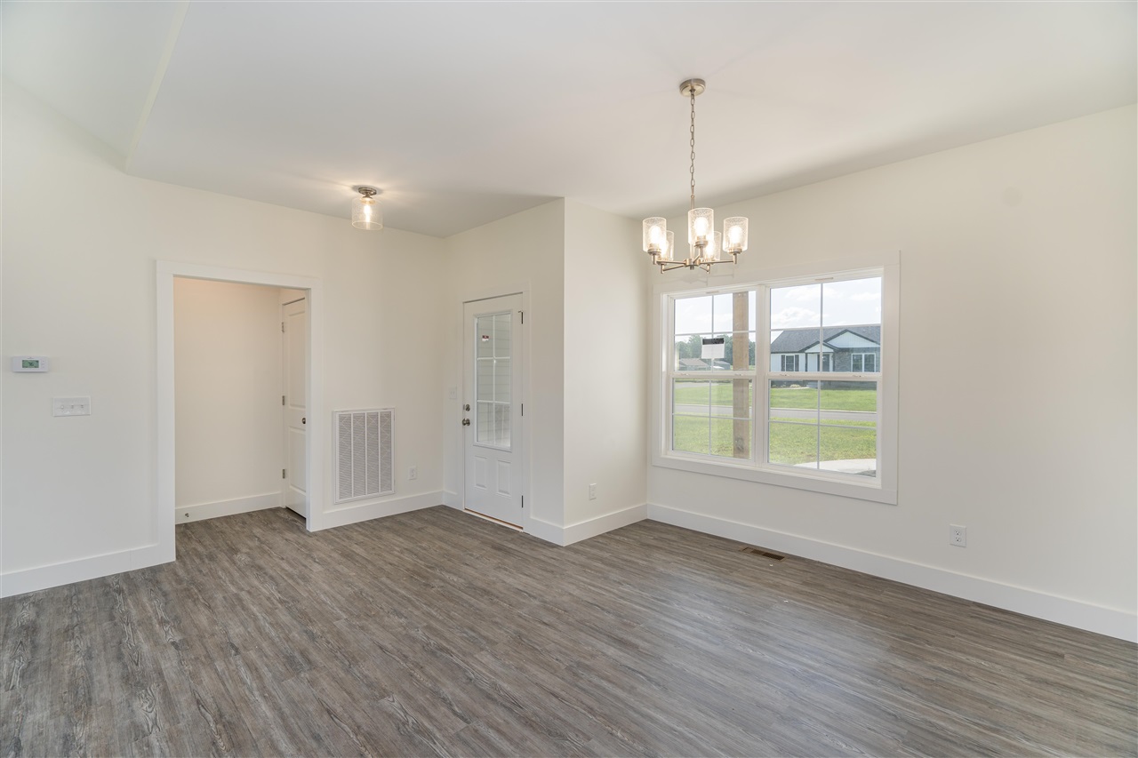 147 Greenbriar Lane Property Photo 4