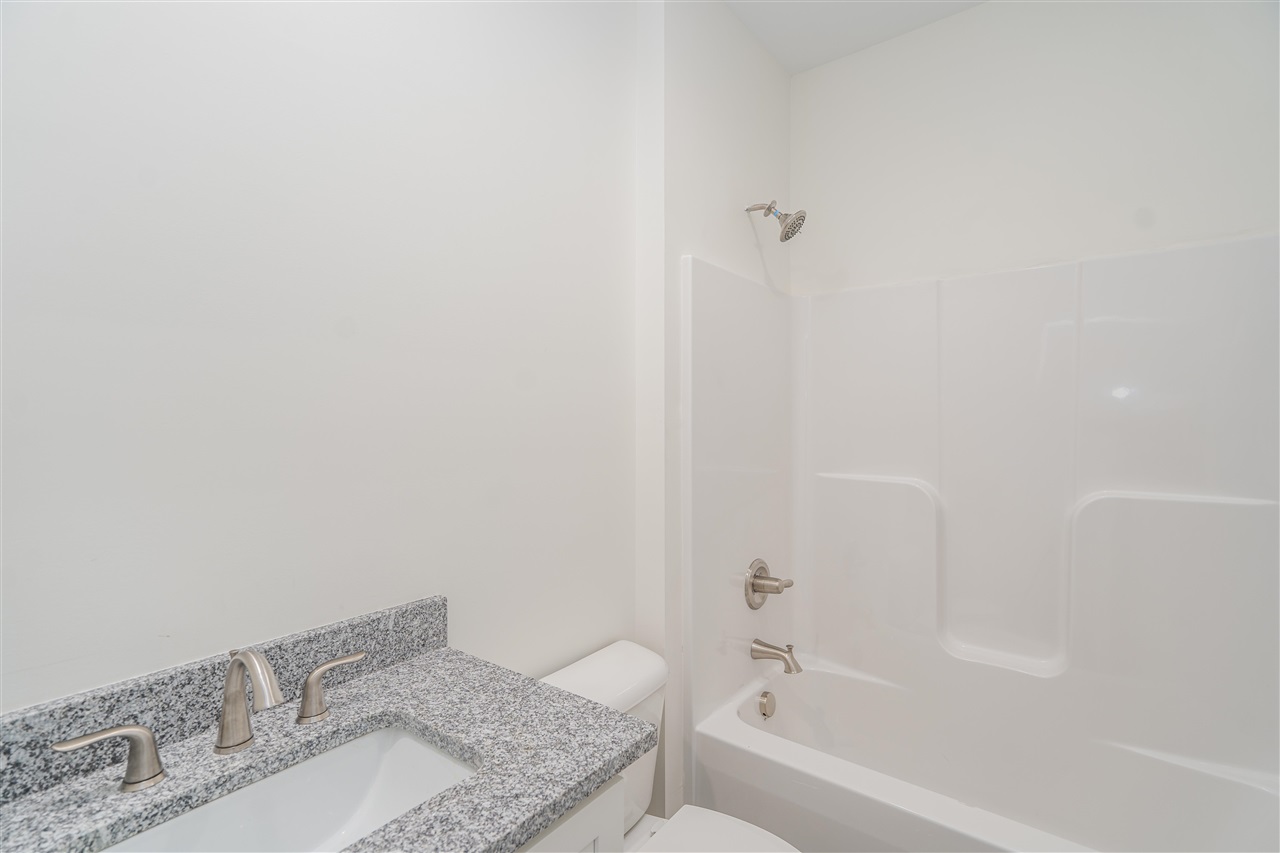 147 Greenbriar Lane Property Photo 12