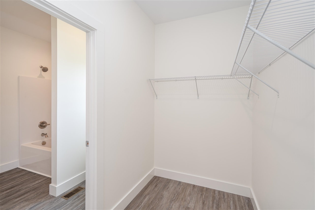 147 Greenbriar Lane Property Photo 18