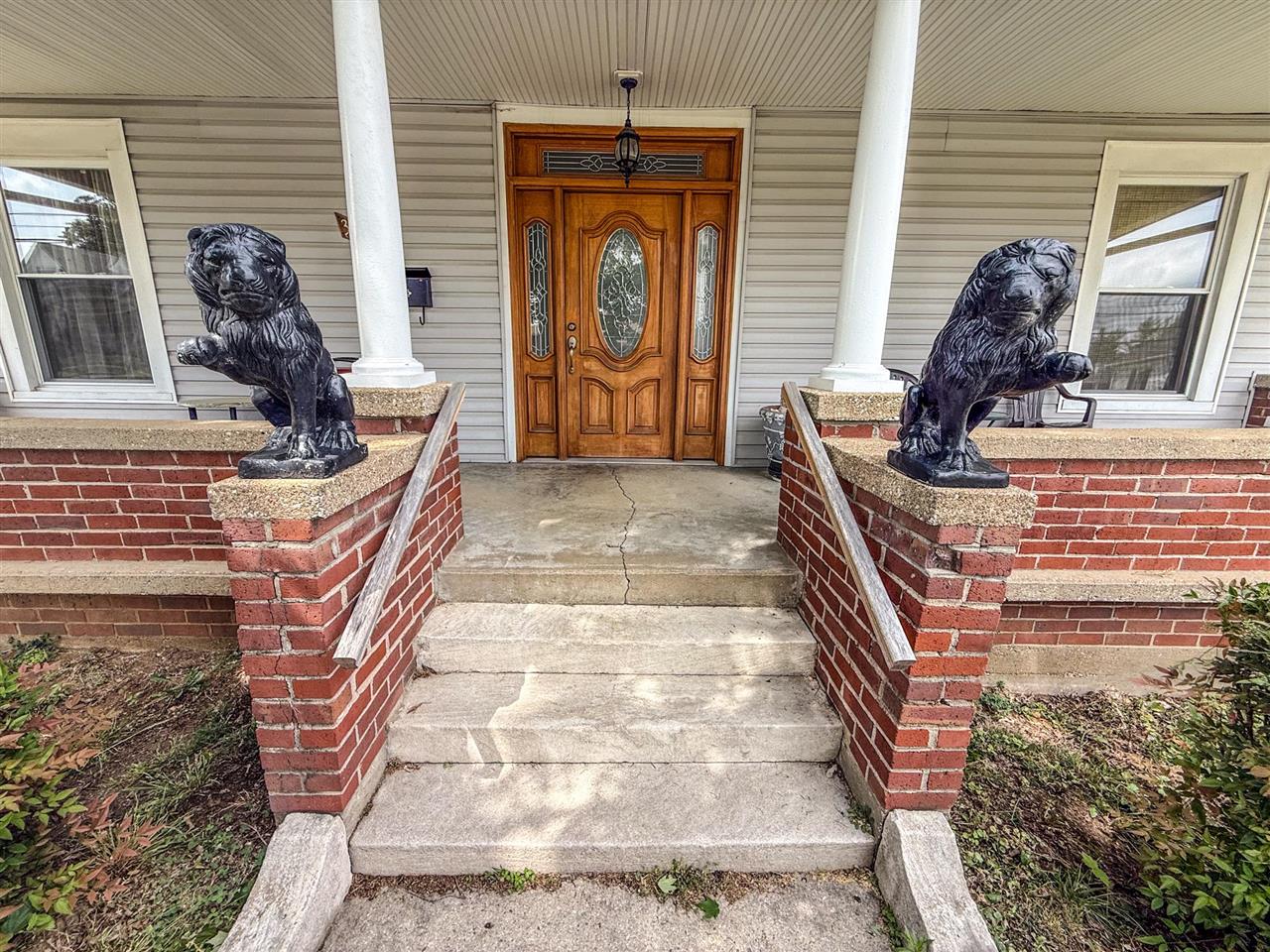 344 W Cedar Street Property Photo 2