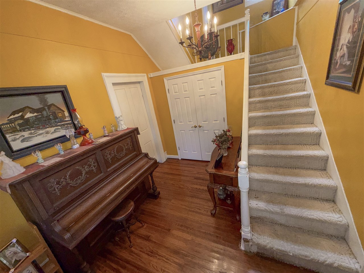 344 W Cedar Street Property Photo 16