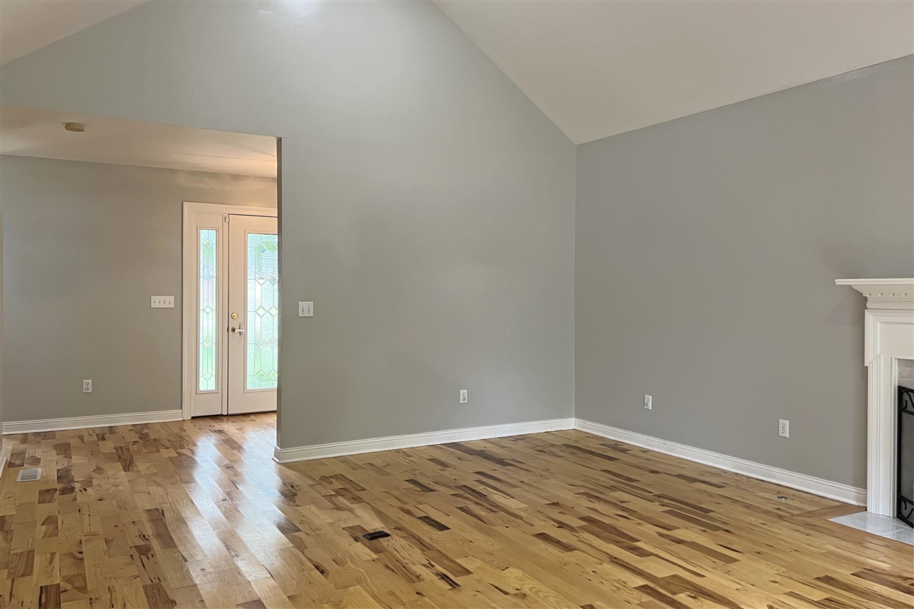 1002 Dogwood Drive Property Photo 3