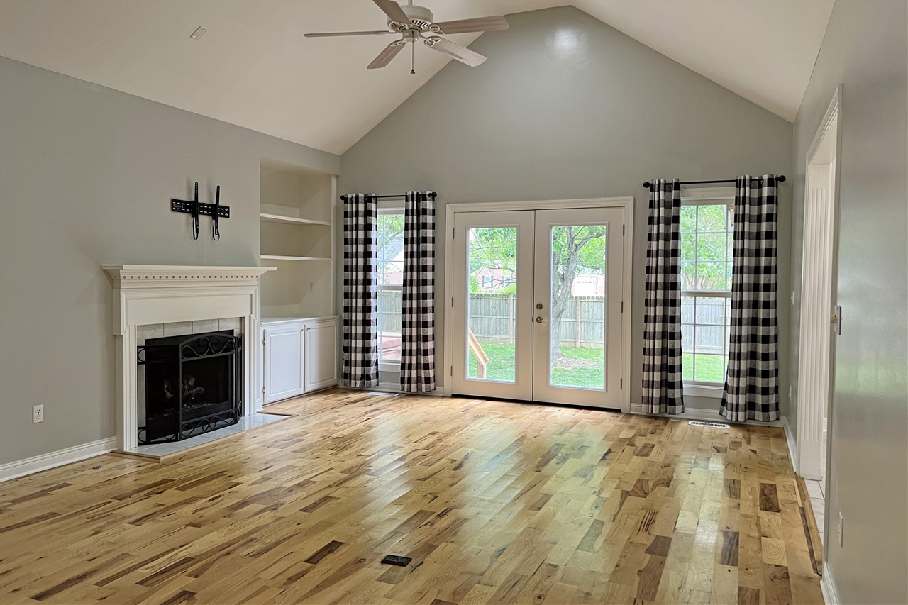 1002 Dogwood Drive Property Photo 4