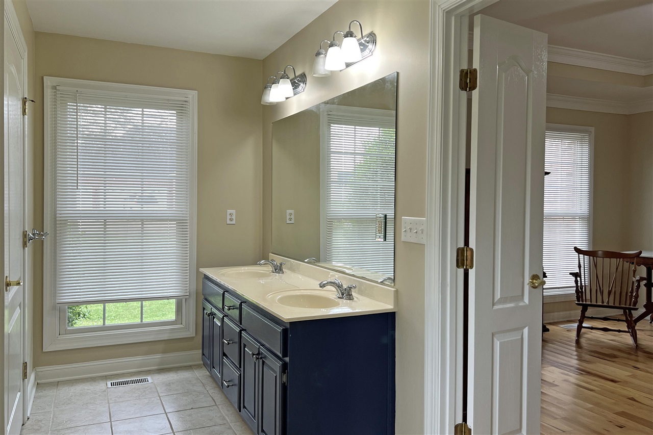1002 Dogwood Drive Property Photo 16