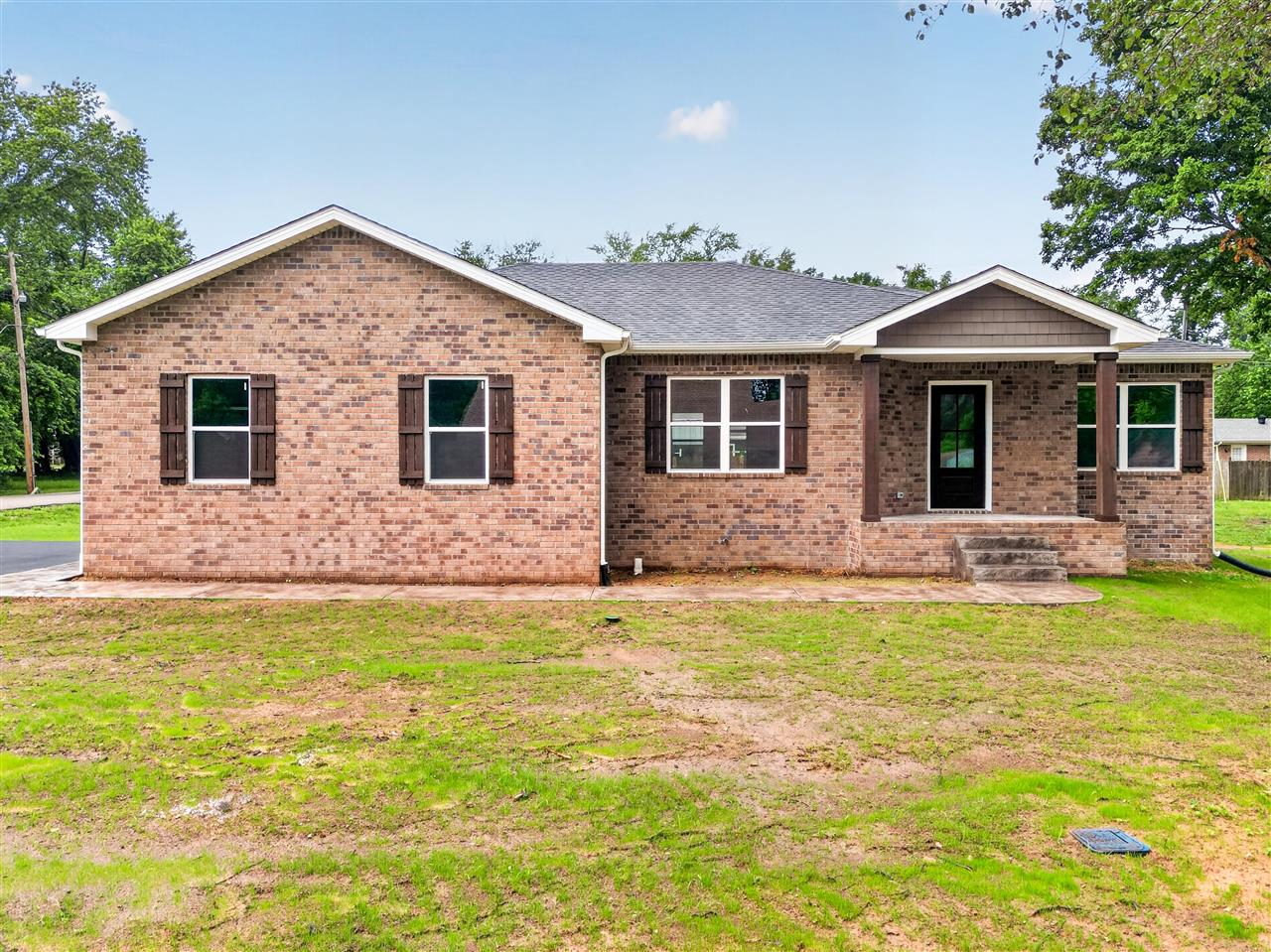 924 Sunset Lane Property Photo 1