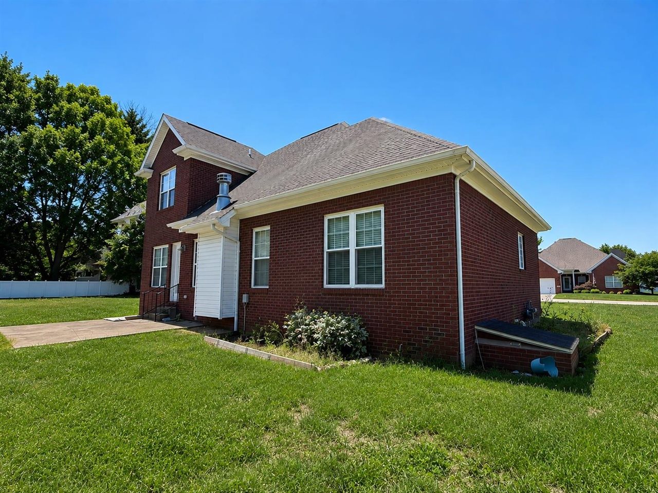 2536 Avondale Drive Property Photo 36