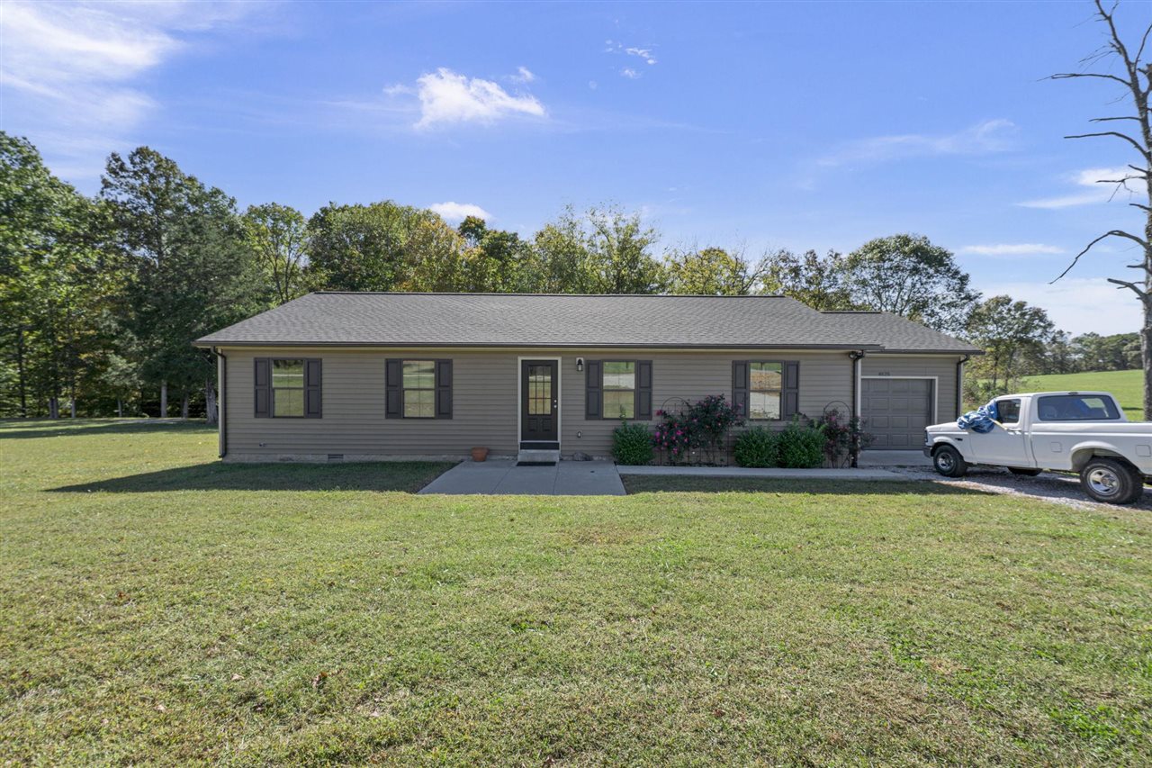 8125 Richardsville Road Property Photo 1